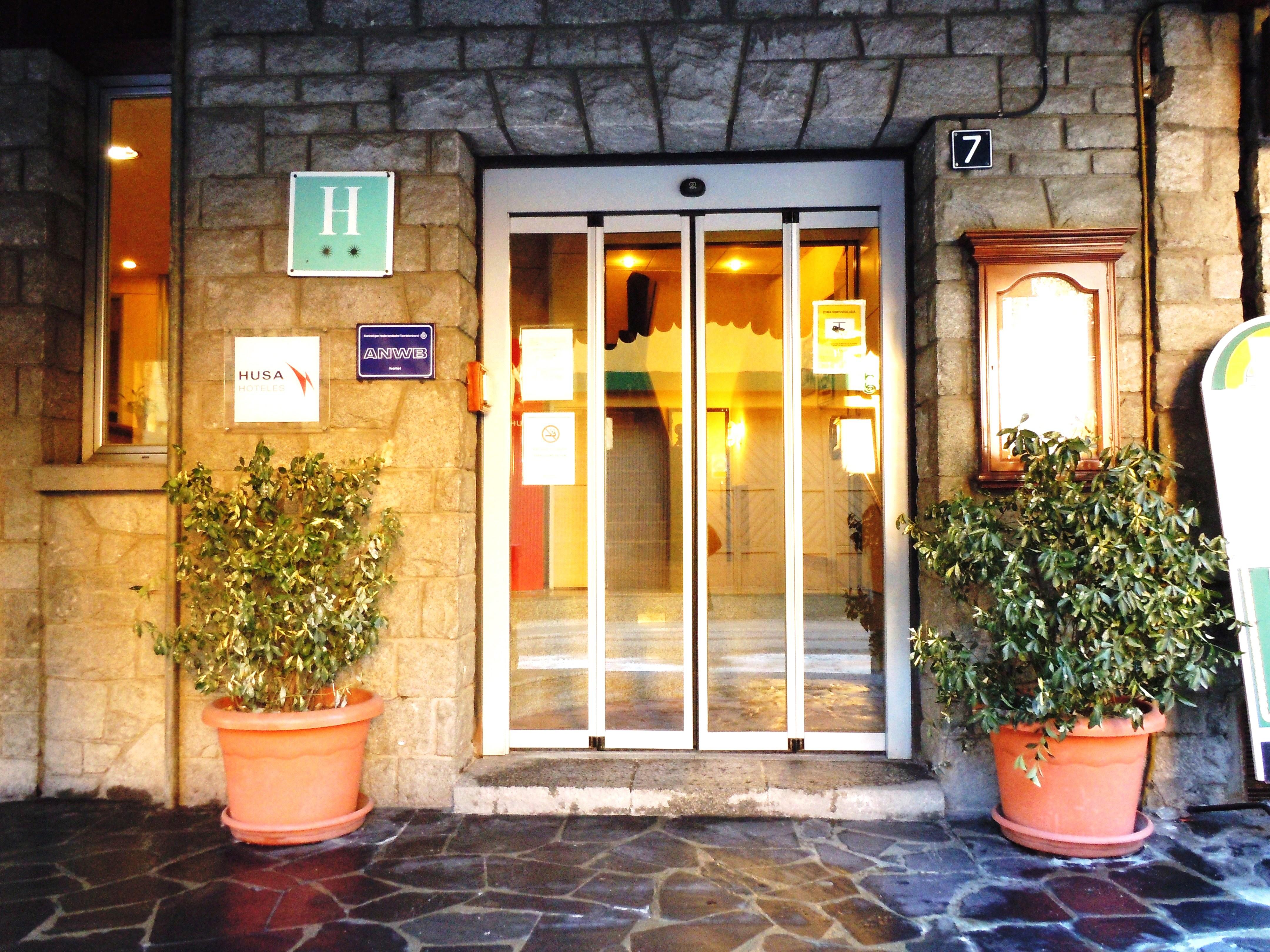 וויאלהה Hotel Urogallo מראה חיצוני תמונה